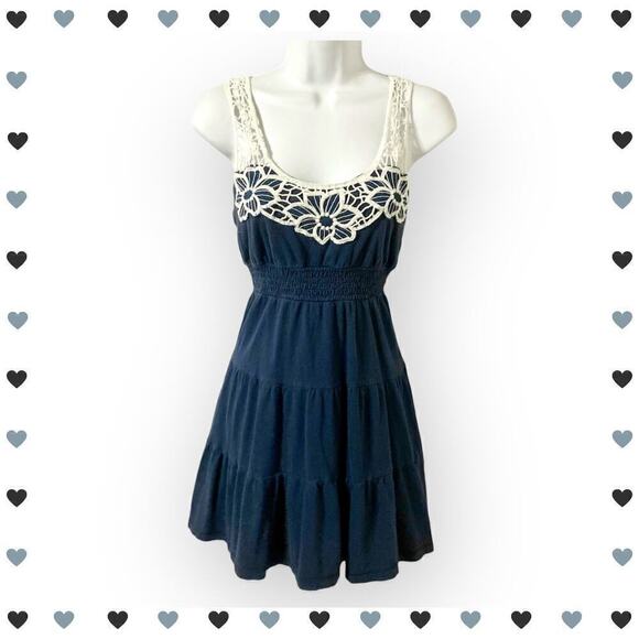 SO Junior's M Blue Tiered Sundress with Floral Crochet Detail - Picture 1 of 11